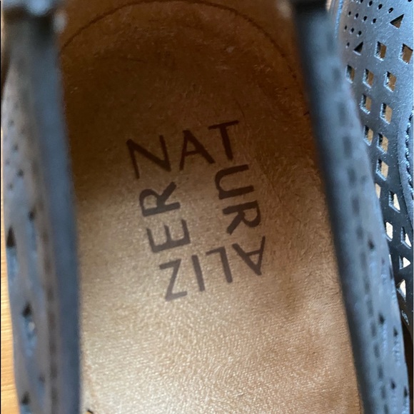 Naturalizer 7M Black Wedge Pumps with Cut-outs - Picture 6 of 9